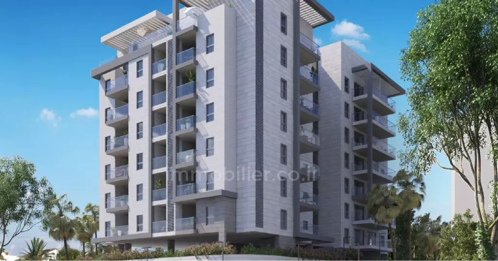 Apartamentos novos com terraço, centro da cidade, vista para o mar, ótima localização, andar alto - Não percam!