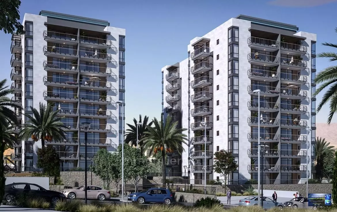 Com terraço, calmo, em belo edifício, no centro, varanda para o mar, boa localização, em rua calma, local tranquilo, andar alto com vista, licença de construção, vista para o mar, imperdível!, agradável, bem organizado, claro, em edifício novo, novo, espaçoso, belo