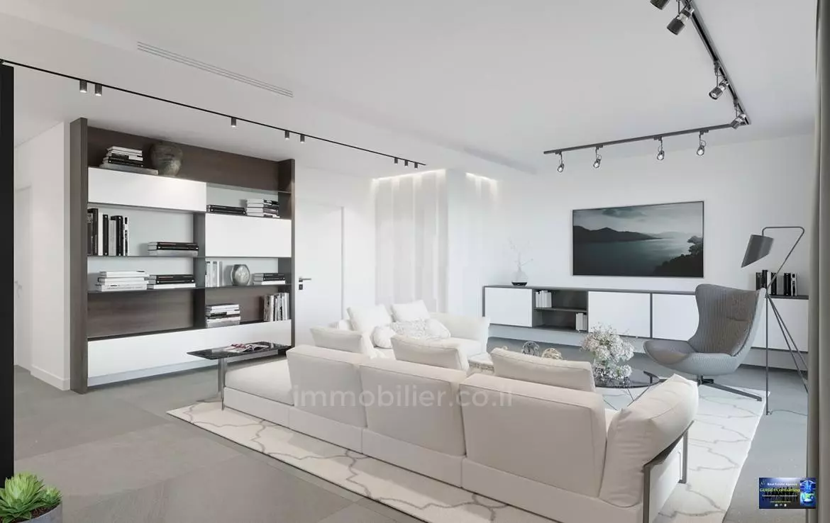 Com terraço, calmo, em belo edifício, no centro, varanda para o mar, boa localização, em rua calma, local tranquilo, andar alto com vista, licença de construção, vista para o mar, não perder!, agradável, bem projetado, claro, em prédio novo, novo, espaçoso, belo
