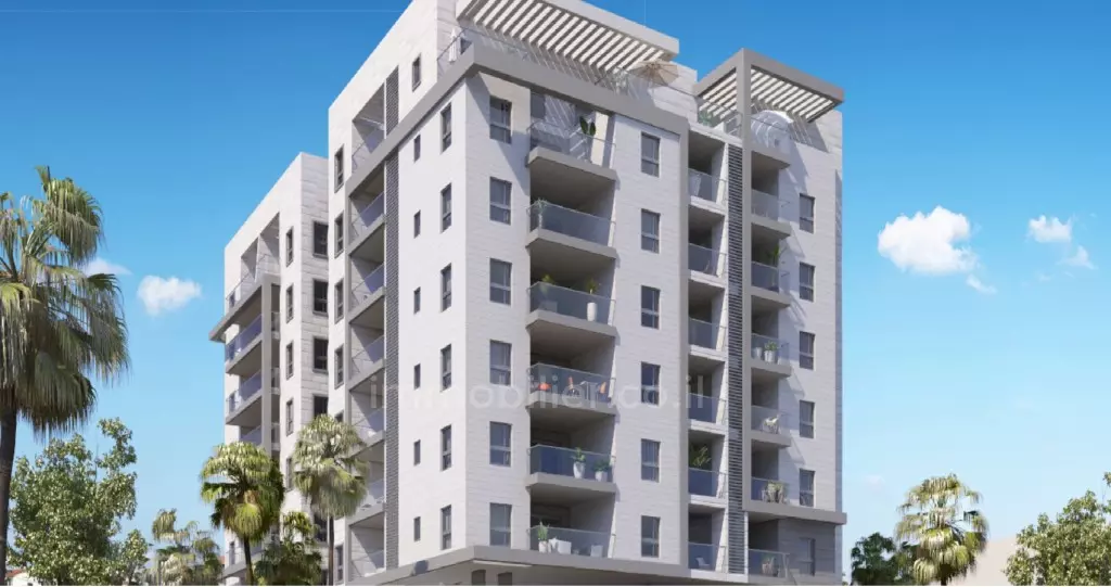 Com terraço, em belo edifício, no centro, varanda para o mar, ótima localização, andar alto com vista, perto do mar, vista para o mar, não percam! Agradável, bem projetado, claro, em edifício novo, novo, belo apartamento, ótimo negócio, excelentes orientações