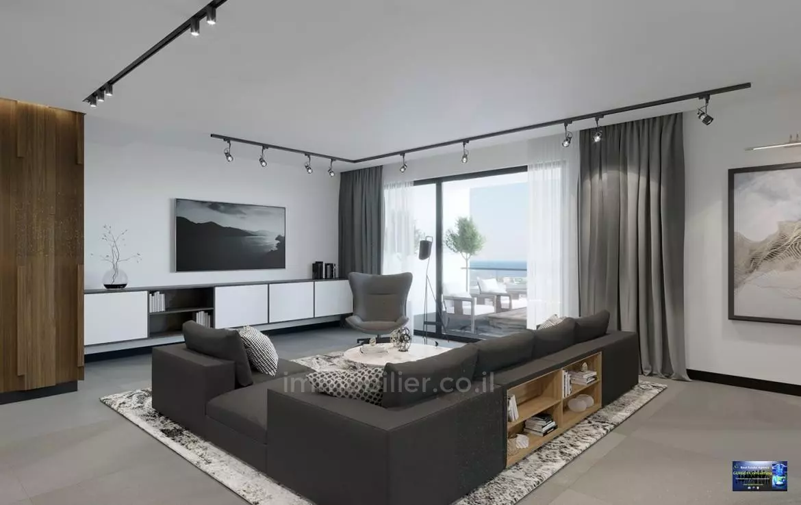 Com terraço, calmo, em um belo edifício, no centro, varanda para o mar, boa localização, em rua calma, lugar tranquilo, andar alto com vista, alvará de construção, vista para o mar, imperdível!, agradável, bem projetado, claro, em edifício novo, novo, espaçoso, belo