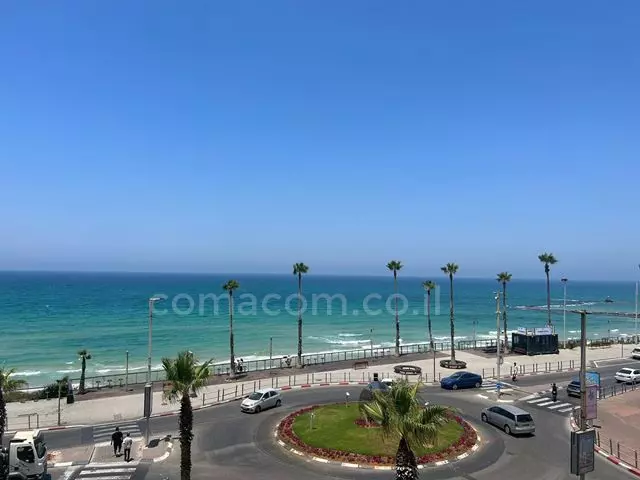 Bon emplacement,Proche de la mer,Vue sur la mer,A ne pas manquer !,spacieux,Entierement meuble