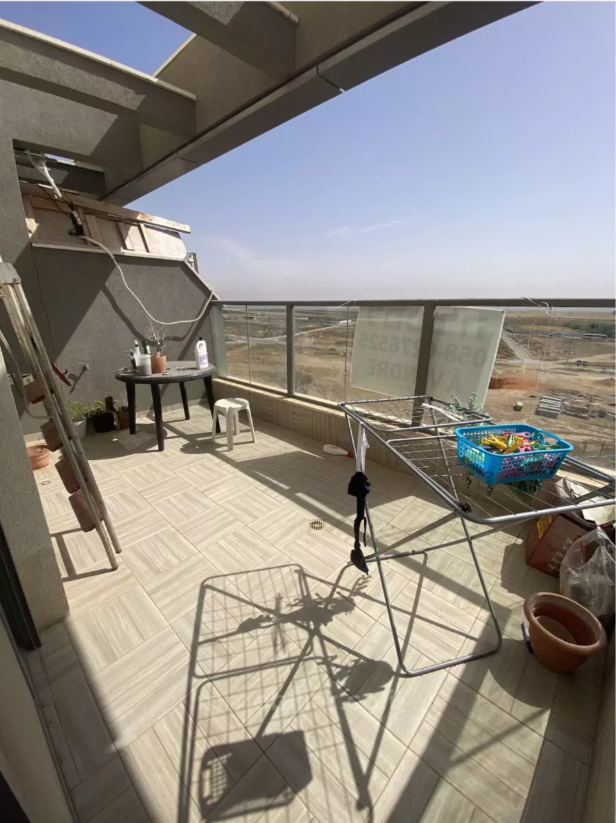 À ne pas manquer ! Grand appartement spacieux avec terrasse dans un bel immeuble bien situé